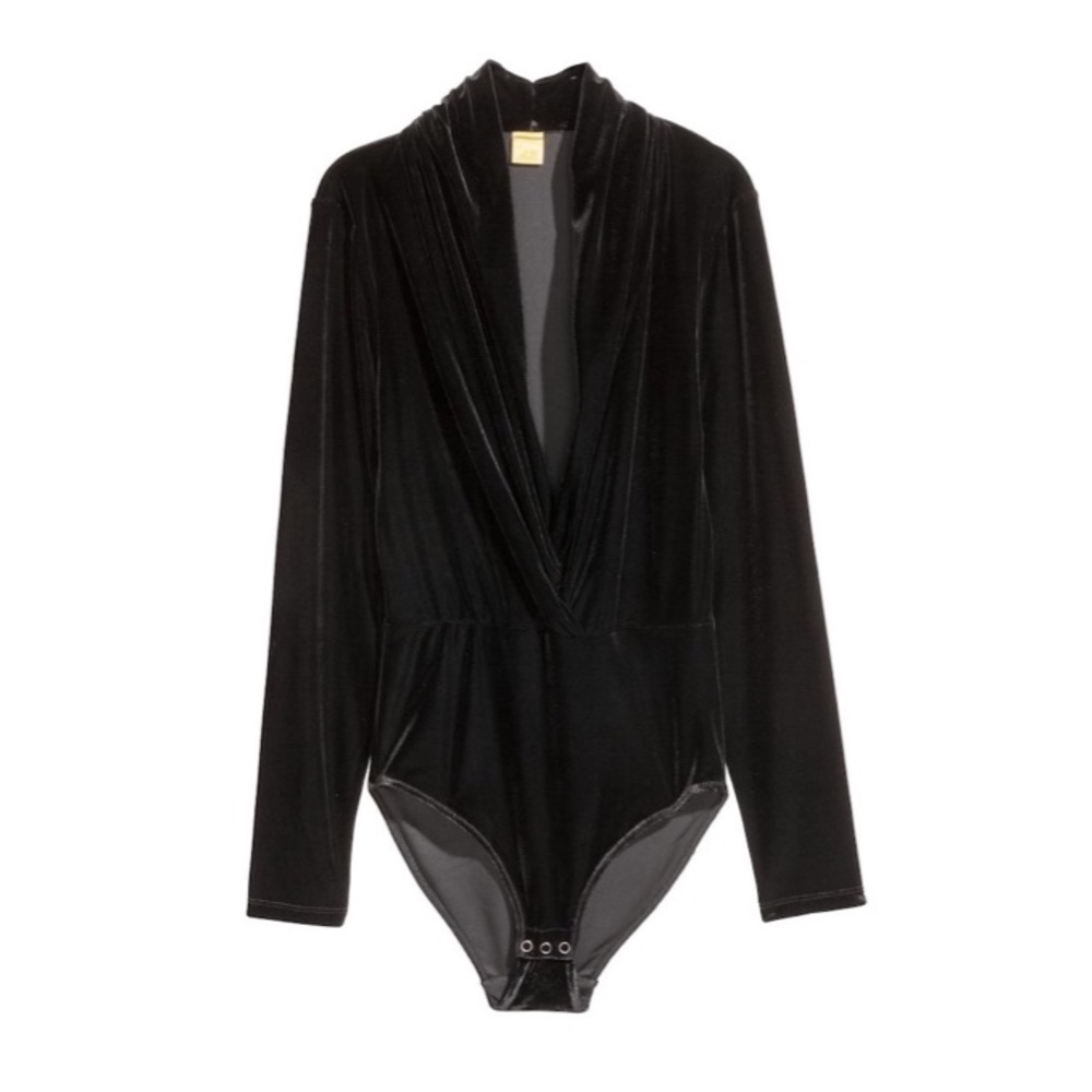 H&M velvet bodysuit in black